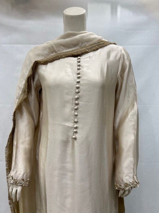 Silk shirt with daman and one side chalk