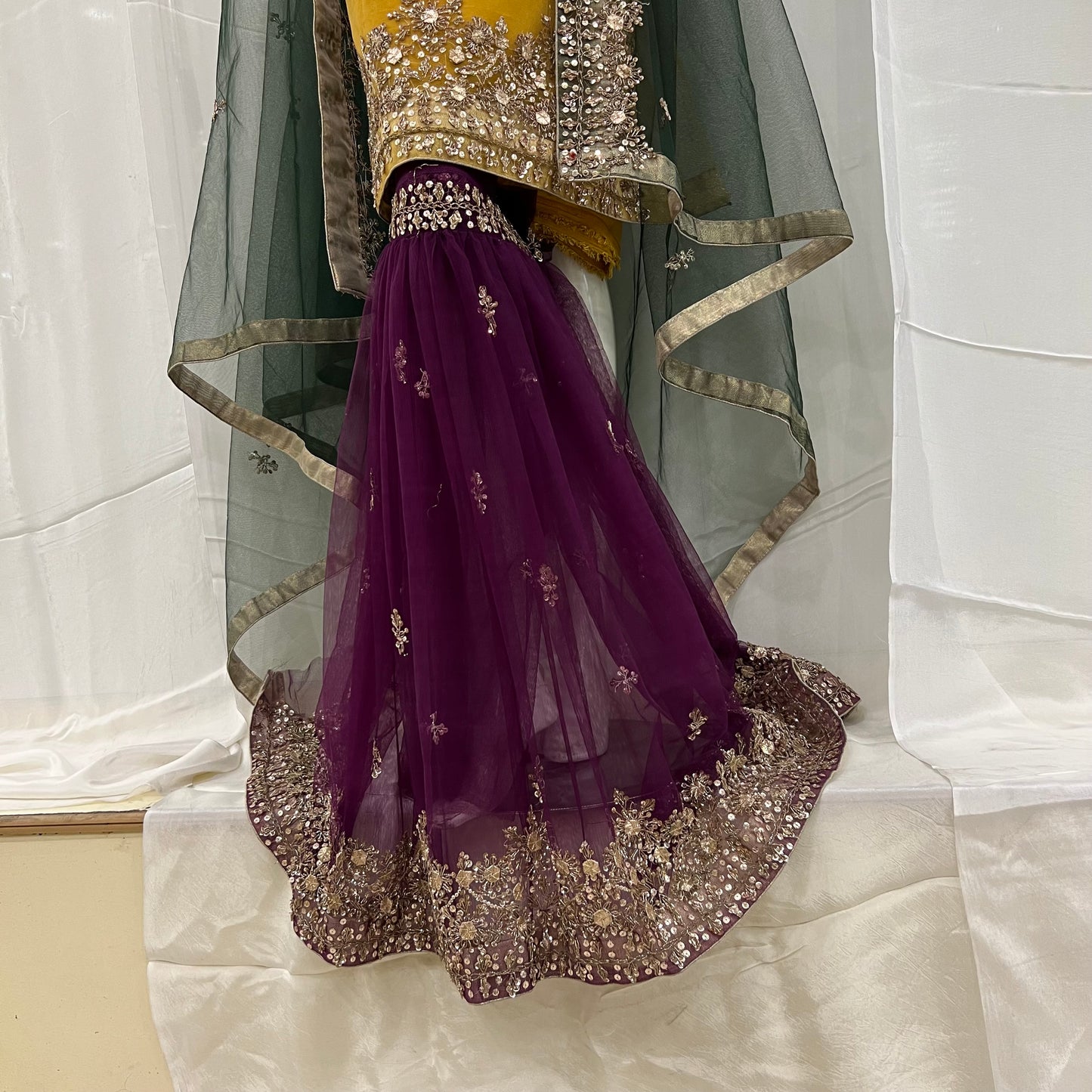 Mehandi Bridal Garara