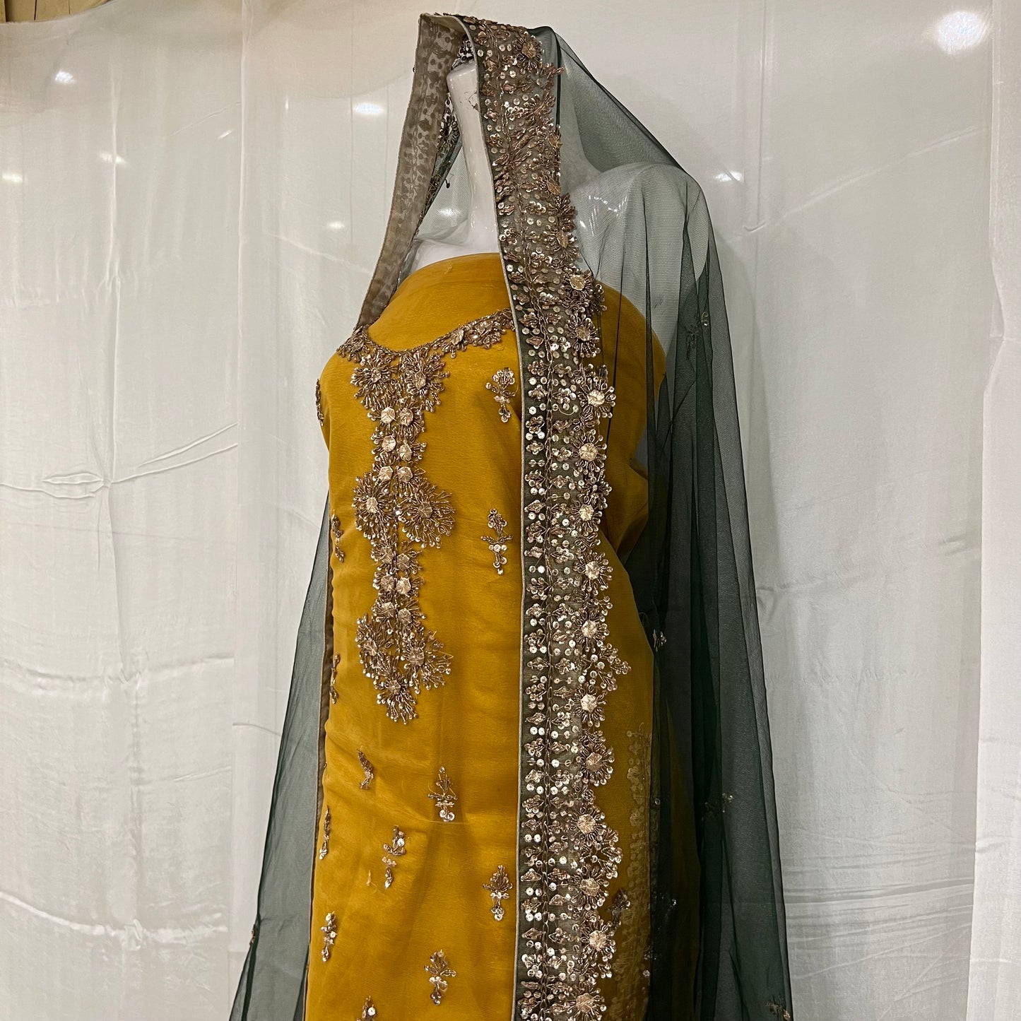 Mehandi Bridal Garara